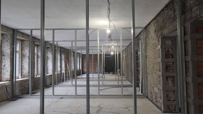 В хирургическом корпусе Домодедовской больницы продолжается капитальный ремонт