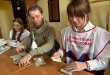 Члены  Молодежного парламента приняли участие в мастер-классе по изготовлению  «Сухой душ»