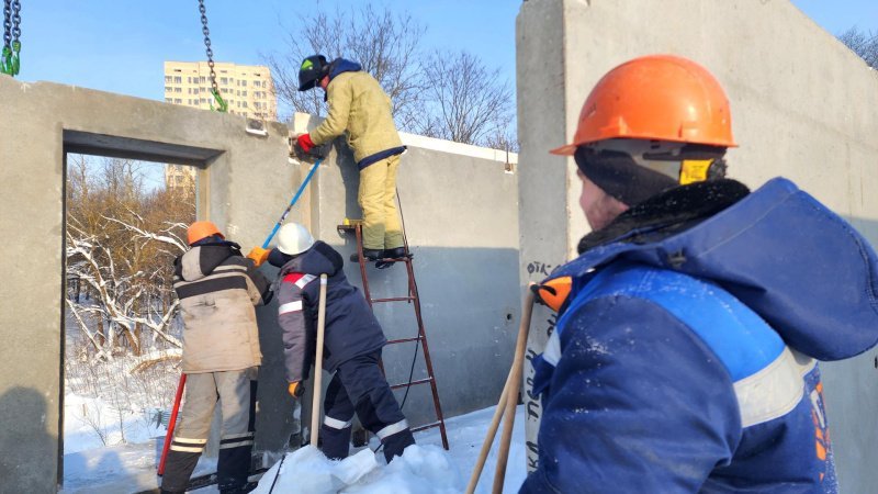 В Домодедово продолжается строительство дома на ул. Текстильщиков, 45