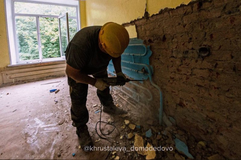 В микрорайоне Авиационный начались работы по капитальному ремонту детского сада «Светлячок»