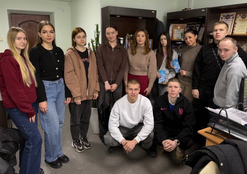 Транспортные полицейские аэропорта Домодедово распахнули двери для студентов юридического колледжа