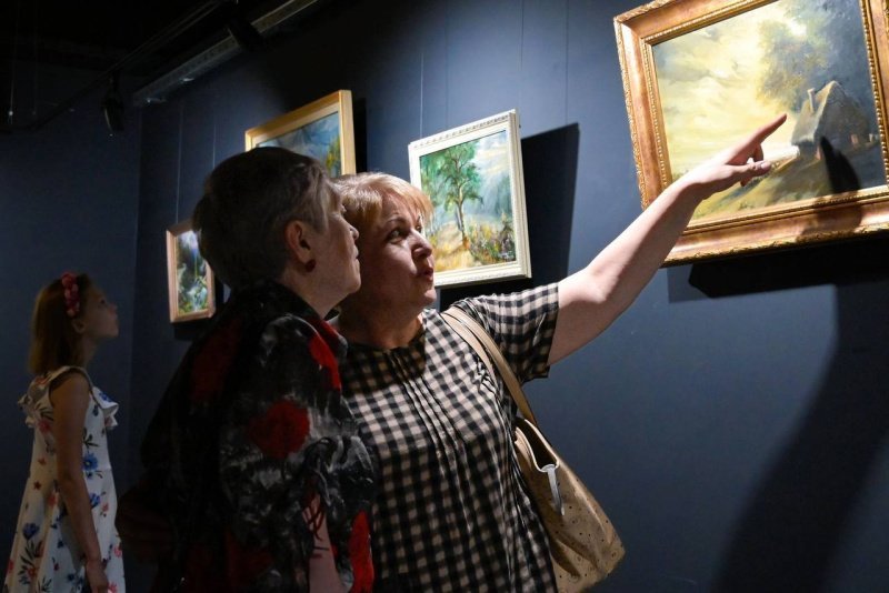 В Домодедово открылась выставка «Окно в природу» художника Григора Казаряна