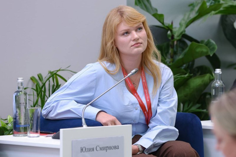 Директор парков Домодедово Юлия Смирнова представляет наш округ в рамках деловой программы Urban Hub X Восточного экономического форума во Владивостоке