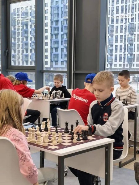 В ЖК «Прибрежный парк» прошёл школьный турнир по шахматам