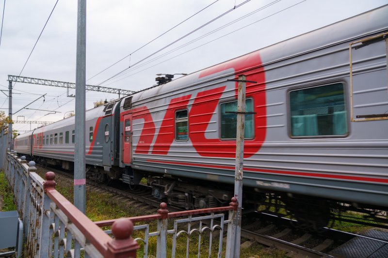 Пренебрежение мерами безопасности на железной дороге грозит не только штрафом, но и жизнью Пренебрежение мерами безопасности на железной дороге грозит не только штрафом, но и жизнью