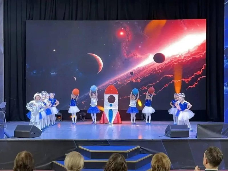 В Домодедово прошёл XIII фестиваль детского творчества «Шире круг», посвящённый 65-летию первого полёта человека в космос