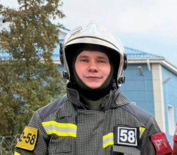 Начальник пожарно-спасательной части из Домодедово Даниил Костылев занял второе место в конкурсе рисунков, посвящённом 35-летию МЧС России Начальник пожарно-спасательной части из Домодедово Даниил Костылев занял второе место в конкурсе рисунков, посвящённом 35-летию МЧС России