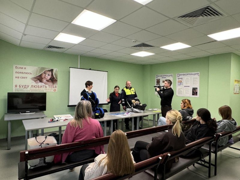 Будущим мамам рассказали как правильно перевозить детей в автомобиле