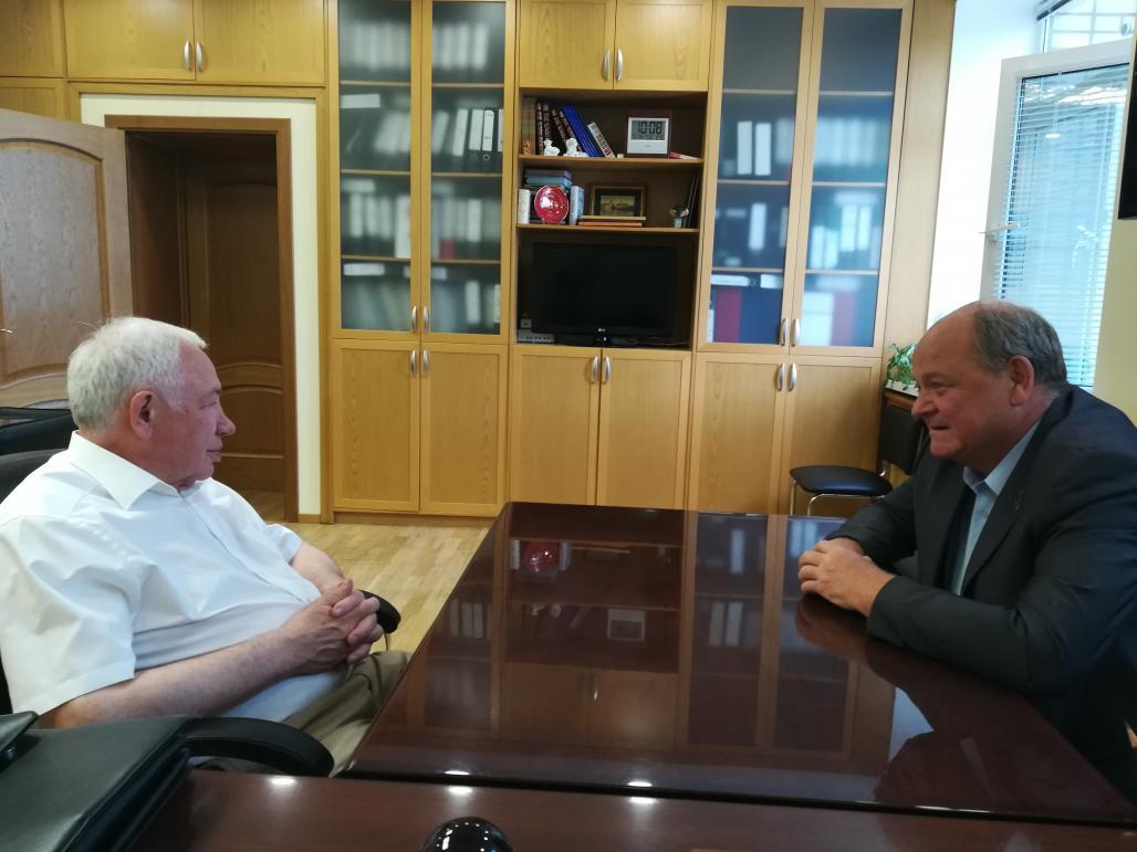 Председатель Совета депутатов Л.П. Ковалевский встретился с депутатом МОД В.Б. Крымовым