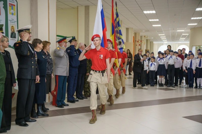 В школе №8 прошла патриотическая игра «На крыльях Победы»