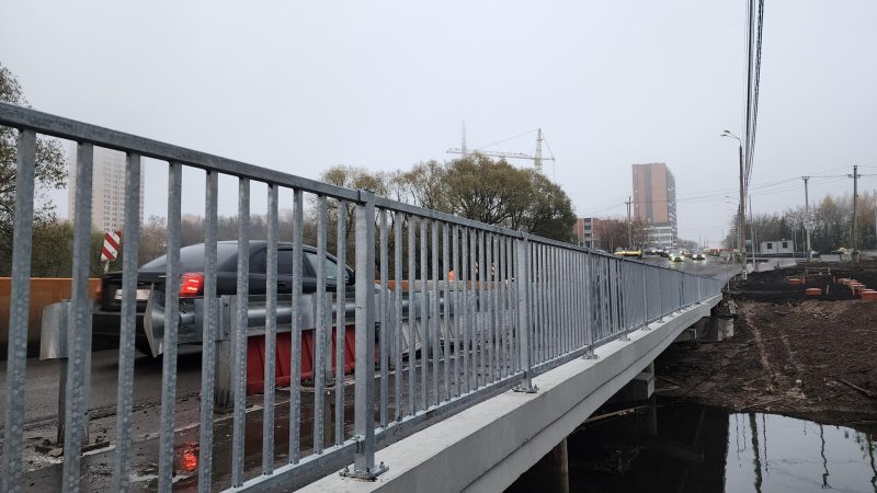 В Домодедово продолжается капитальный ремонт моста через реку Рожайку!