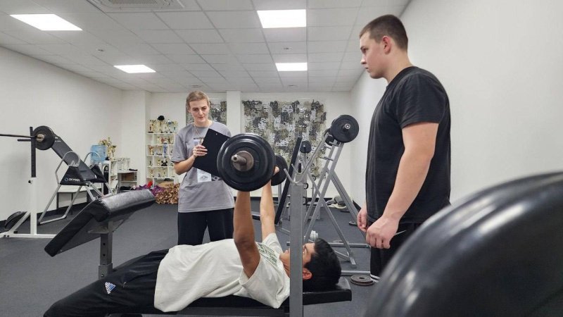 В Домодедово прошли соревнования среди молодёжи по дисциплине «Народный жим штанги лёжа»