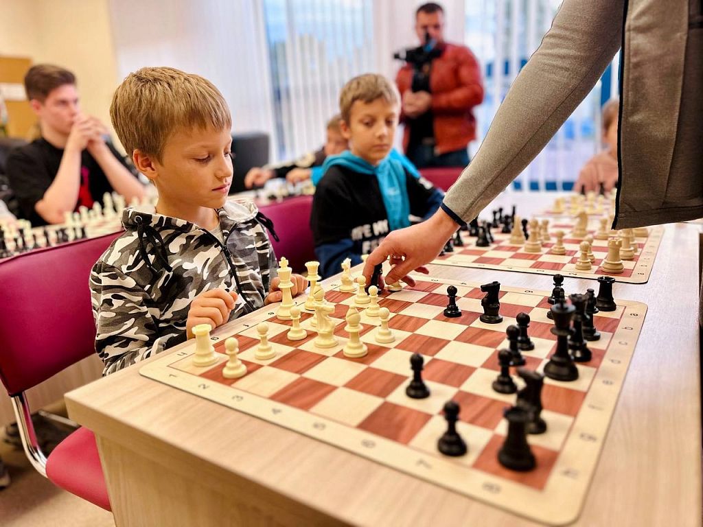 В Домодедово появилась шахматная школа международного гроссмейстера Сергея  Карякина | Городской округ Домодедово