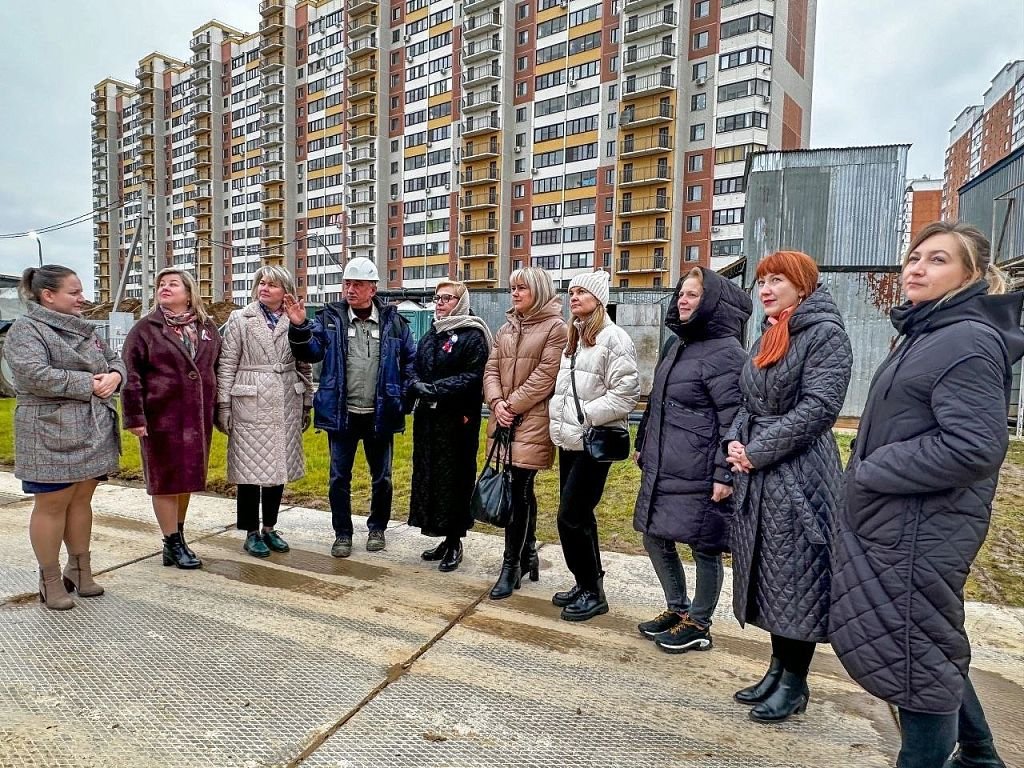 В ЖК «Домодедово Парк» проверили ход строительства школы на 825 мест |  Городской округ Домодедово